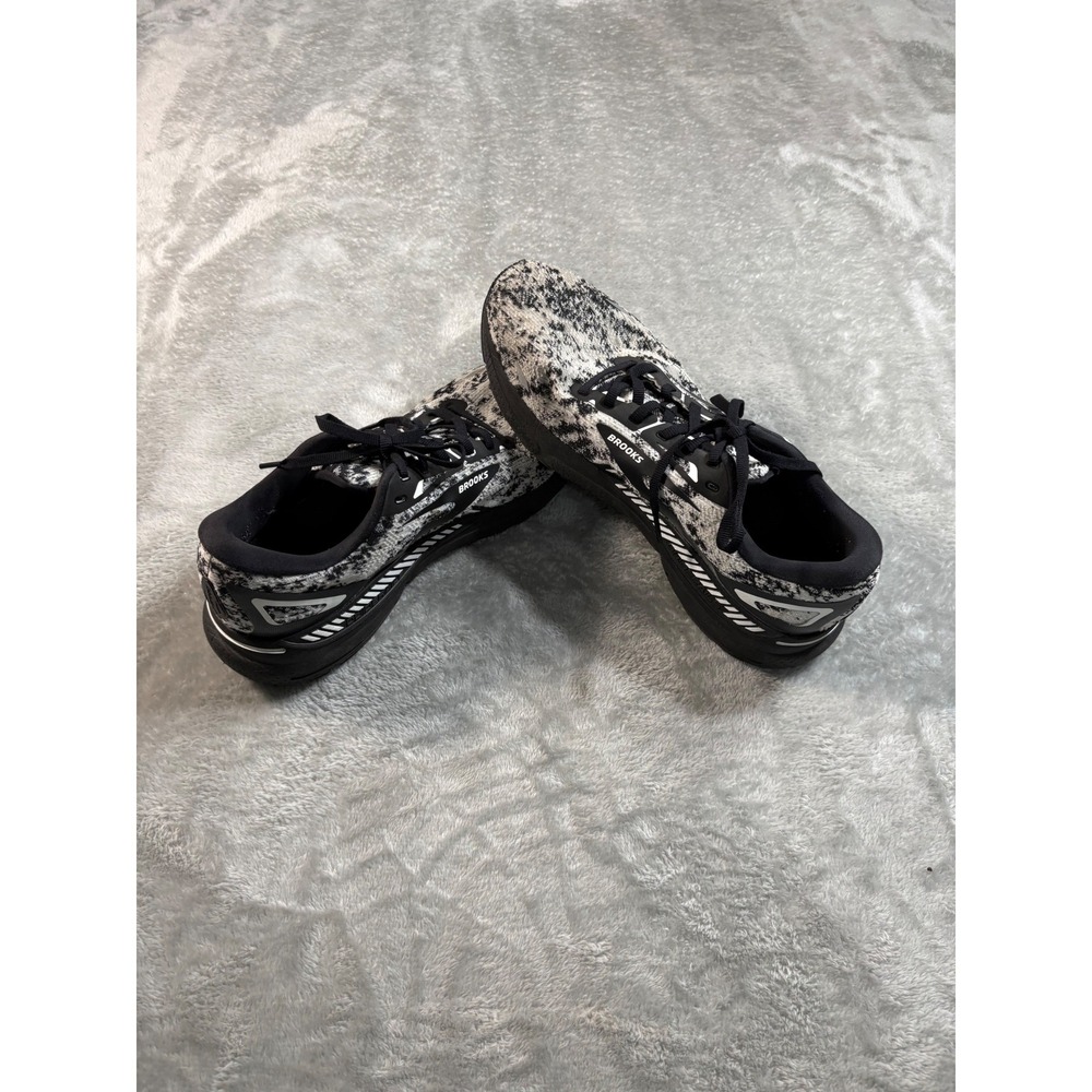 Brooks Adrenaline GTS 23 Men's Size 12 D Medium Black/White